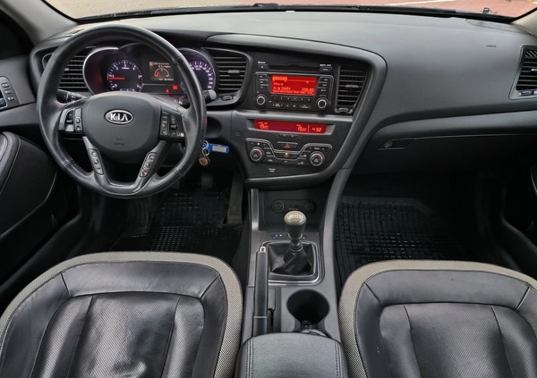 Kia Optima cena 28900 przebieg: 280000, rok produkcji 2011 z Trzebnica małe 137